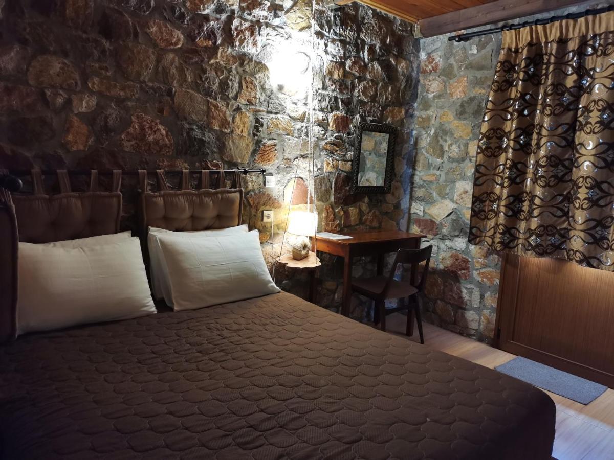 Ataviros Hotel Embonas Bagian luar foto