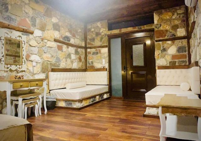 Ataviros Hotel Embonas Bagian luar foto